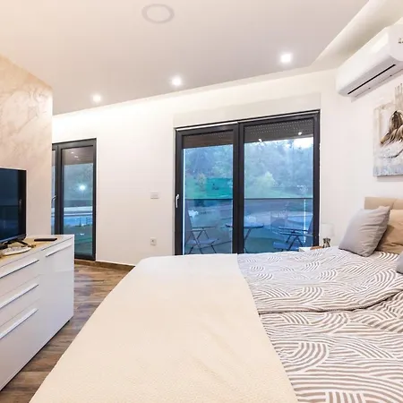 Apartment Hedonica Nebeske Vode Vrdnik