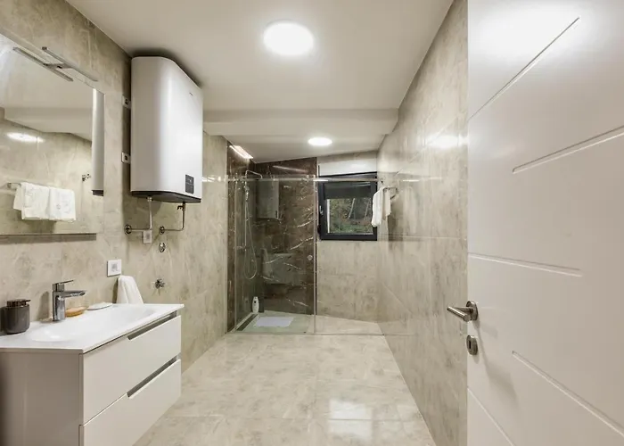 Hedonica Nebeske Vode * Rednek