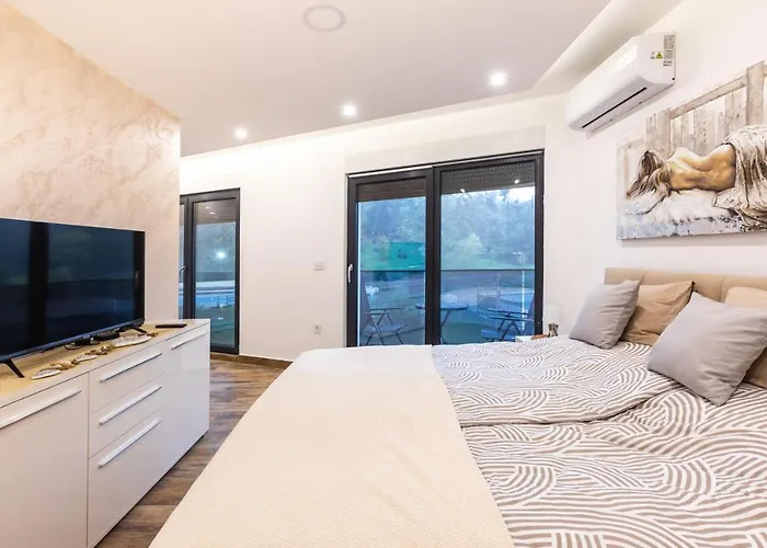 Apartman Hedonica Nebeske Vode Rednek